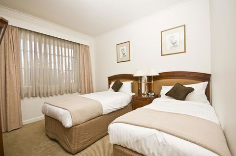 Country Plaza Motel - Tourism Townsville 3