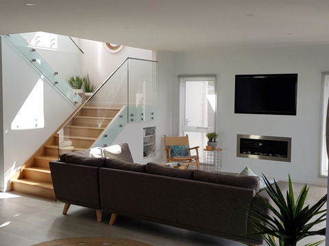 Cove Place Retreat - Luxury Accommodation Phillip Island - Tourism Townsville 2