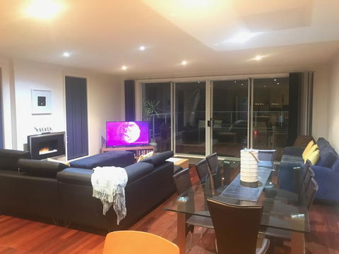 Cowes Beachfront Retreat - Tourism Townsville 2