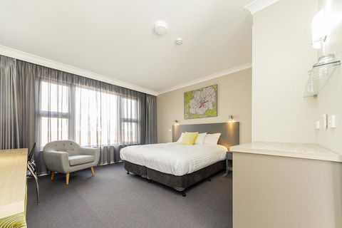 Cowra Services Club Motel - Tourism Townsville 0