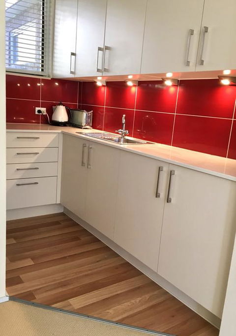 Cozy One Bedroom Apartment In Waverton - Tourism Townsville 3