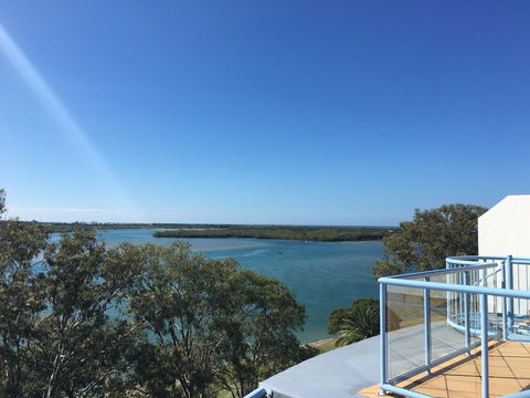 Crystal Waters Picnic Point - Tourism Townsville 0