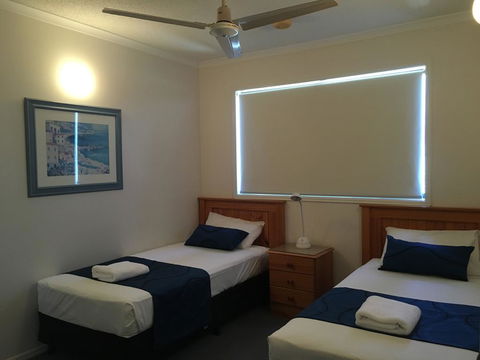 Crystal Waters Picnic Point - Tourism Townsville 3