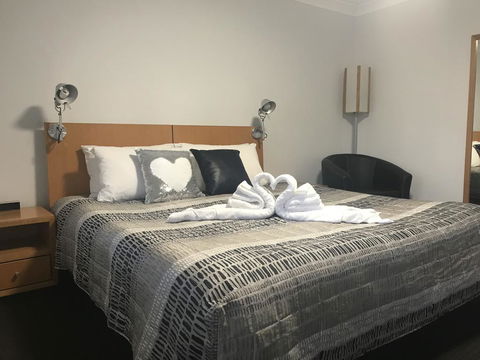 Culburra Beach Motel - Tourism Townsville 2