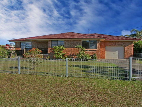 Culburra Getaway - Close To Beach And Lake - Tourism Townsville 0