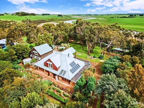 Curdie River Retreat - Tourism Townsville 0