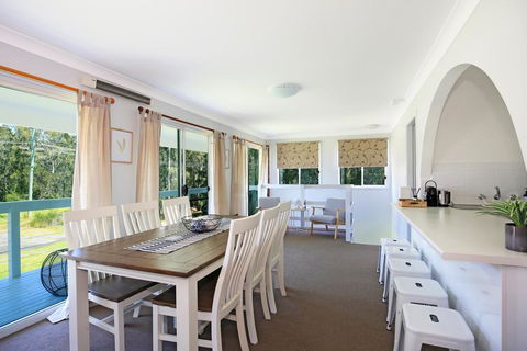 Curleys @ Culburra - Family & Pet Friendly - Tourism Townsville 0