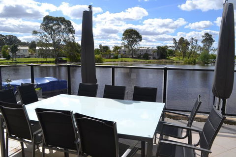 Cypress Drive Town House - Tourism Townsville 0