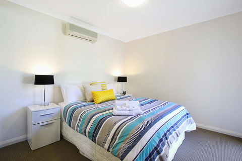 Cypress Townhouse 11 - Tourism Townsville 0