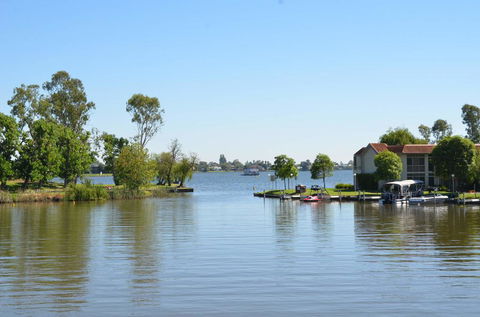 Cypress Townhouse 17 - Mulwala - Tourism Townsville 0