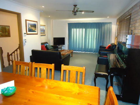 Dalmeny Shores - Tourism Townsville 3