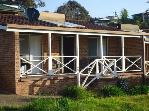 Dalmeny Shores Villas - Tourism Townsville 0