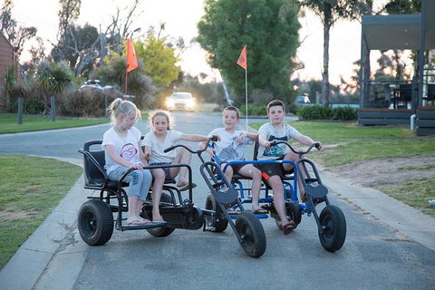 DC On The Lake - Tourism Townsville 2