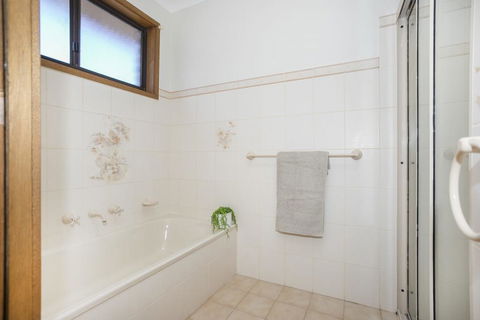 Deering 106, ULLADULLA - Tourism Townsville 2