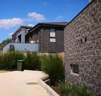 Delicate and Peaceful Bundoora Townhouse 11 - Tourism Townsville