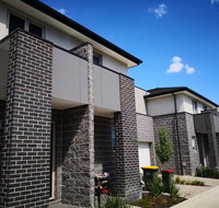 Delicate and Peaceful Bundoora Townhouse 12 - Tourism Townsville