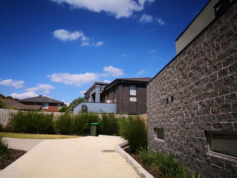 Delicate And Peaceful Bundoora Townhouse 20-R2 - Tourism Townsville 2