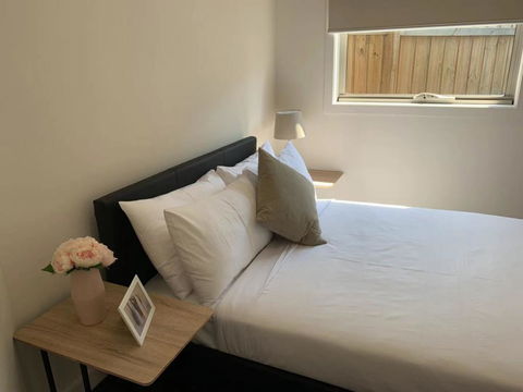 Delicate And Peaceful Bundoora Townhouse 7-R4 - Tourism Townsville 3