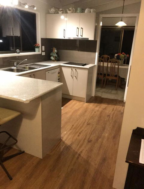 Di's Manor Homestay - Tourism Townsville 3