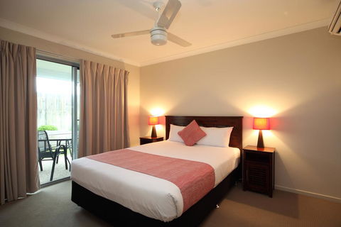 Direct Hotels - Villas On Rivergum - Tourism Townsville 3