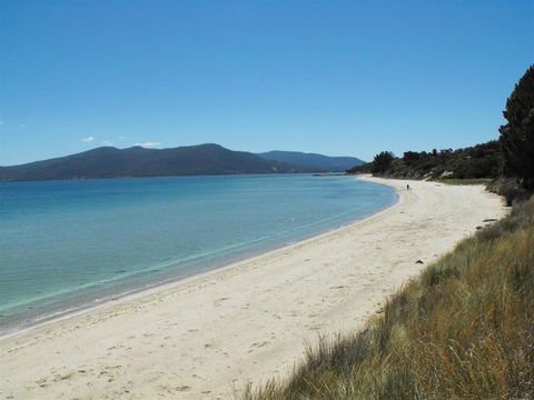 Discover Bruny Island Holiday Accommodation - Tourism Townsville 1