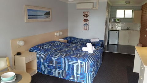 Dolphins Of Mollymook Motel And Fifth Green Apartments - Tourism Townsville 2