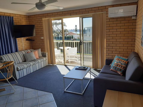 Dolphins Of Mollymook Motel And Fifth Green Apartments - Tourism Townsville 3