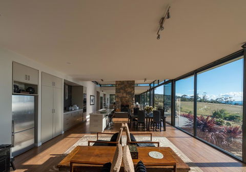 Dragonfly Lodge - Tourism Townsville 2