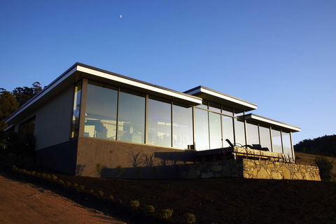Dragonfly Lodge - Tourism Townsville 1