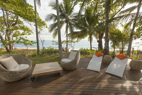 Drift Beach House Getaway - Tourism Townsville 0