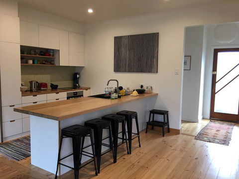 Eco-renovated Light-filled House On A Hill - Tourism Townsville 1