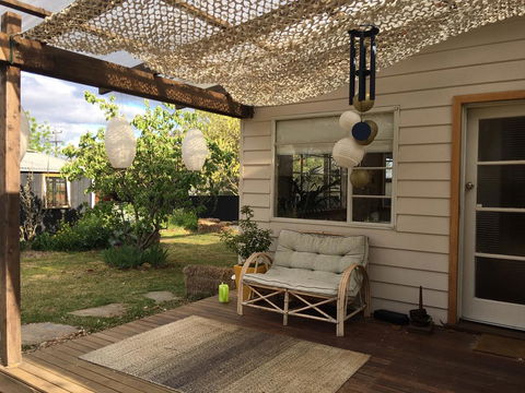 Eco-renovated Light-filled House On A Hill - Tourism Townsville 2
