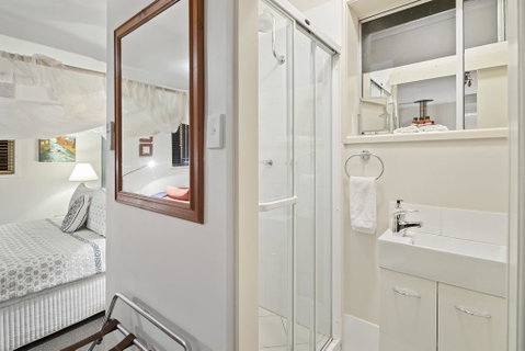 Eden Lodge - Tourism Townsville 3