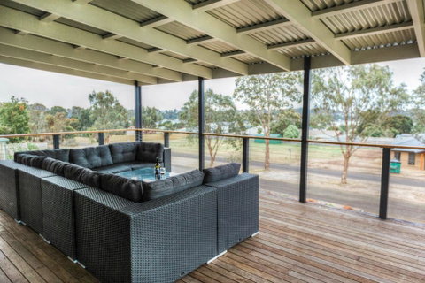 Elevation - Waterviews In Newlands Arm - Tourism Townsville 2