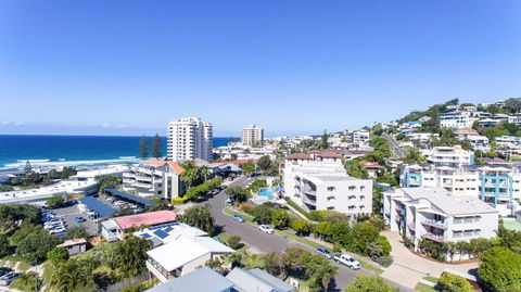 Endless Summer Resort - Tourism Townsville 2