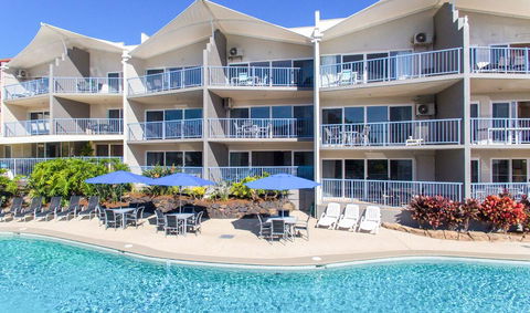 Endless Summer Resort - Tourism Townsville 1