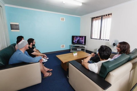 Erica Underwood House 6 Bedroom Flat - Tourism Townsville 1