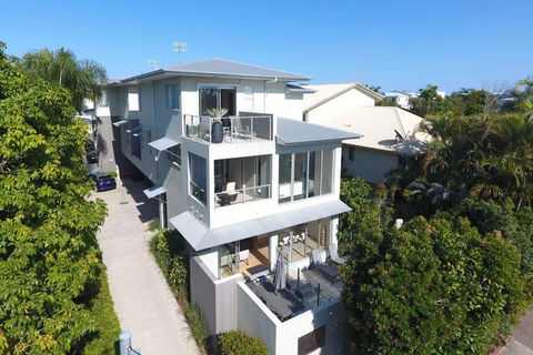 Fabulous 3 Bedroom Noosa Townhouse - Tourism Townsville 0