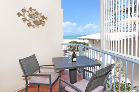 FABULOUS BEACHFRONT POSITION - Tourism Townsville 1