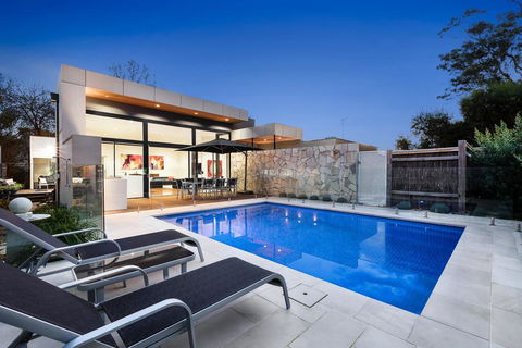 FAIRSEA RETREAT - RYE - Tourism Townsville 0