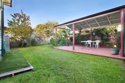 FAMILY GETAWAY - DROMANA - Tourism Townsville 3