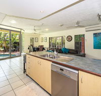 Fannie Bay Art House - Tourism Townsville