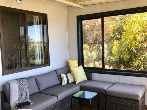 Fareview Beach House - Tourism Townsville 1