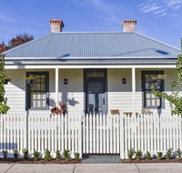 Farmers Arms Heritage Cottage - Tourism Townsville