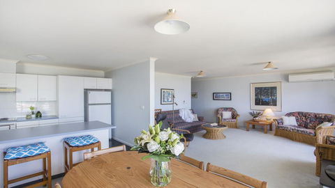 Fathoms 17 - Mollymook ALL LINEN PROVIDED - Tourism Townsville 1