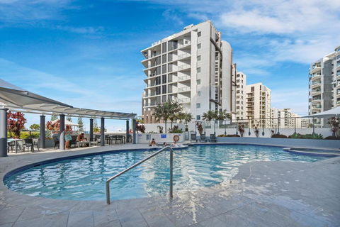 FAVOURITE GET-AWAY ON THE BEACHFRONT - Tourism Townsville 0