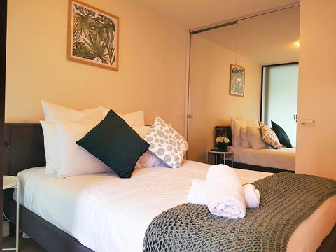 FITZROY FANTASTIC 1BR APT With FREE WINE, NETFLIX, WIFI, Close To TRAMS, COLES - Tourism Townsville 1