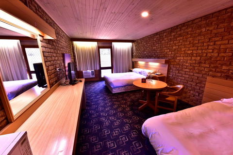 Flinders Cove Motel - Tourism Townsville 0