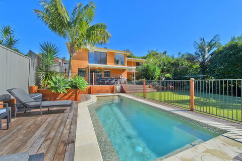 Flynns Beach Retreat - Tourism Townsville 0