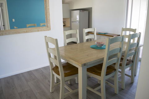 Fossickers Cottages - Tourism Townsville 0